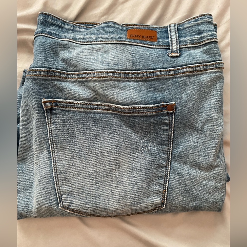 Judy Blue Light Blue Boyfriend Jeans